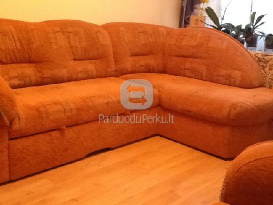 Minkstas kampas su miegamu foteliu