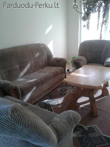 Minkštas 3 dalių svetainės komplektas su ąžuoliniu stalu