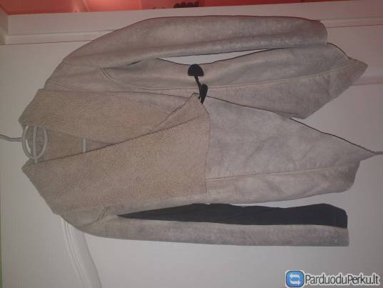 Modernus šiltas švarkelis artėjant šaltiems orams