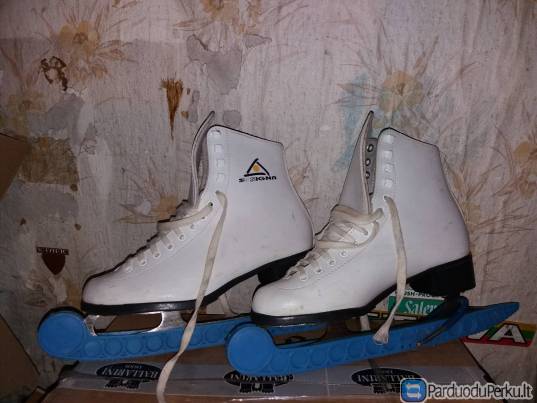 Moteriškos pačiūžos