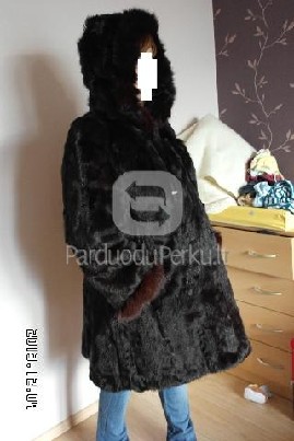 Naturalus kalnu ozkos kailiniai