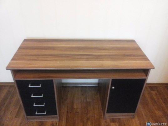 Naudotas rašomasis stalas