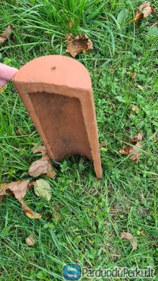 Naudotos molinės čerpės.