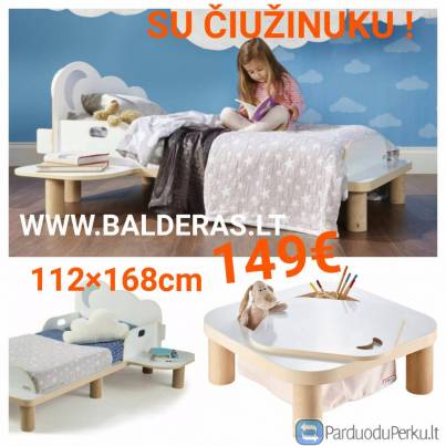 Nauja lovytė su naktine lempute ir staliukas