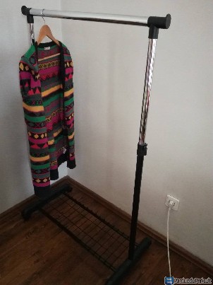 Nauja rūbų kabykla