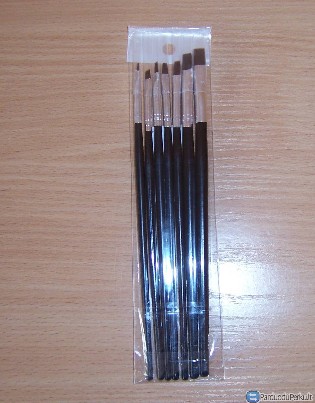 Naujas, 7-ių šepetėlių rinkinukas