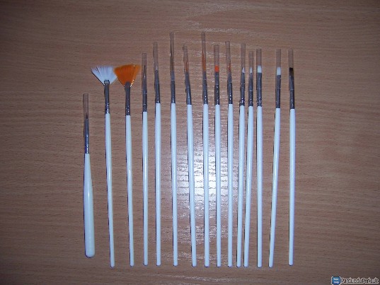 Nauji. 15 vnt teptuku nagu dailei