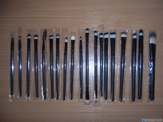 Nauji 19 vnt makiažo šepetėlių rinkiniai