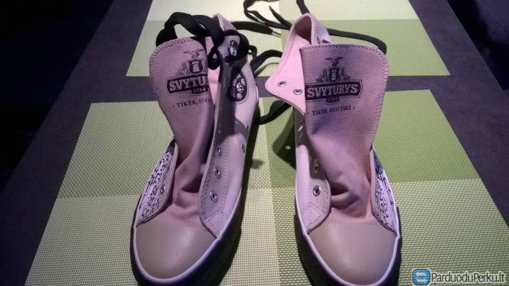 Nauji sportiniai bateliai