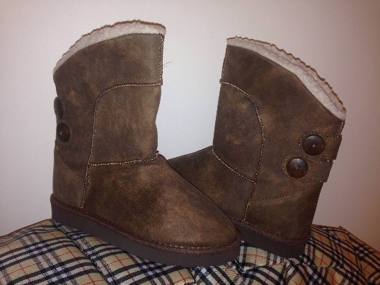 Nauji su natūralia vilna viduje batai 37 dydis