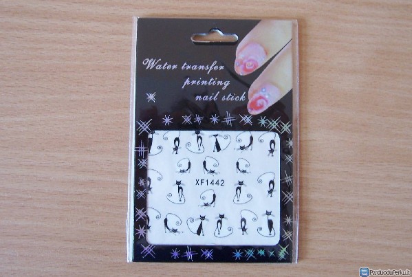 Nauji, vandeniniai lipdukai nagų puošybai