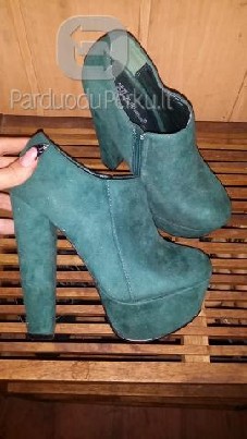 Nauji, zomsiniai batai