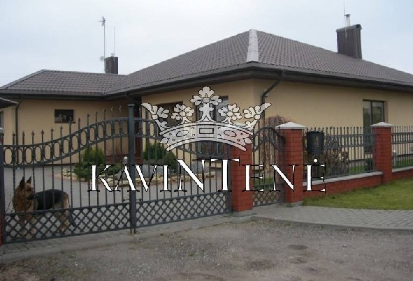 Naujos statybos namas Jakuose