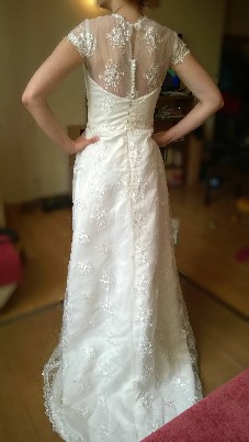 Naujutėlė vestuvinė suknelė