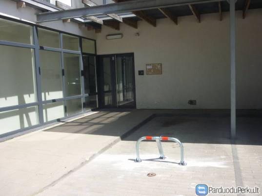 Nebrangiai nuomoju/parduodu  parkingą  Santariškėse