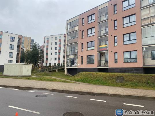 NEGYVENAMOJI PATALPA – GROŽIO SALONAS, BAJORŲ KĖL. 9, VILNIUJE.