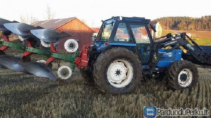 New Holland 1090 + Plūgas