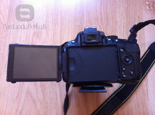 Nikon D5100 su Nikon 18-55 mm