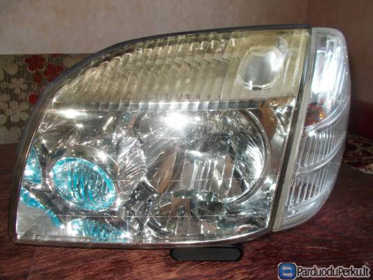 Nissan  x - trail  2005 m  Priekinis  žibintas