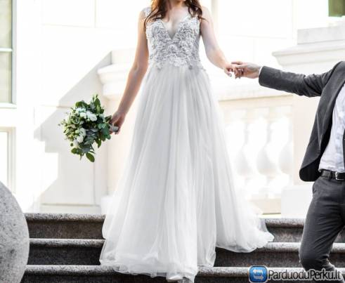 Nuostabi dizainerės Aurelijos Beliakaitės suknelė