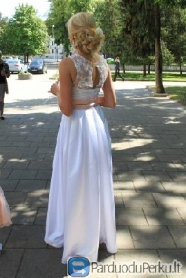 Nuostabi išskirtinė vestuvinė suknelė