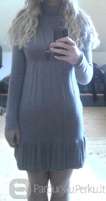 Nuostabi pilka suknelė
