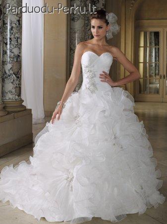 Nuostabi vestuvine suknele