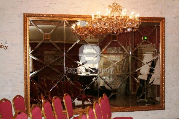 Nuostabūs veidrodžiai, stiklo gaminiai ir ne tik