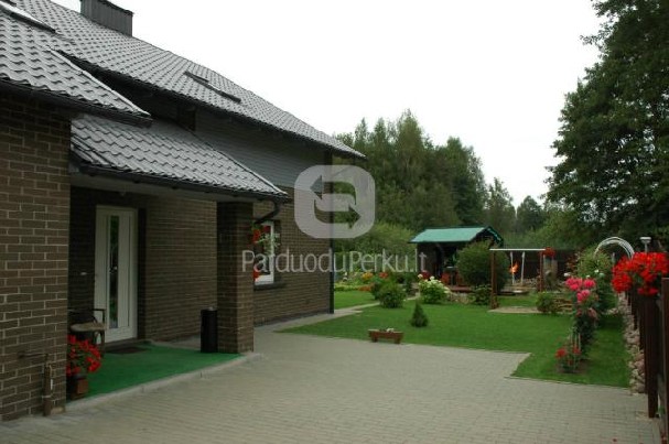 P A R D U O D A M A S gyvenamas namas su mansarda Palangoje,