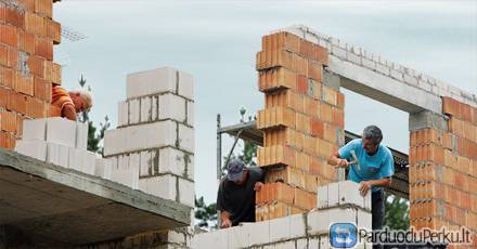 PAGALBINIS DARBUOTOJAS PRIE STATYBŲ, VOKIETIJA