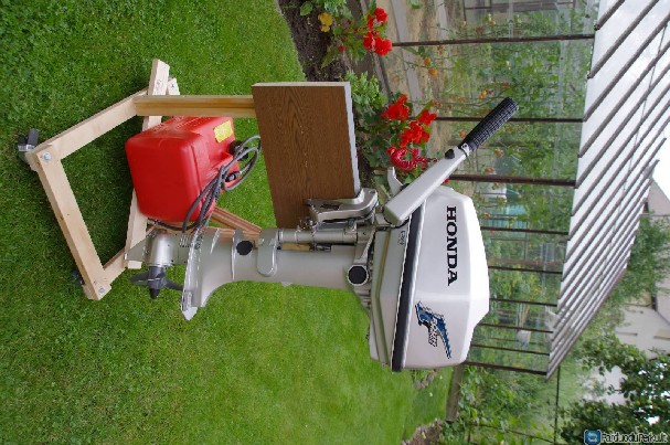 Pakabinamas valties variklis HONDA BF 5