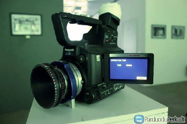 Panasonic AF100 P + 3 objektyvai ir kiti priedai