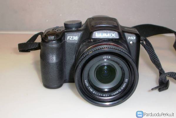 Panasonic Lumix DMC-FZ38/18x Leica optika