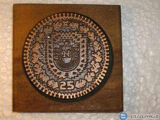 Parduoda jubiliejinį medalį