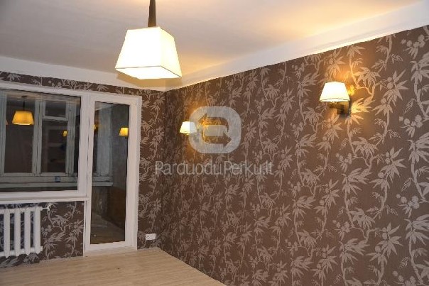 Parduodamas 1 kambario butas Telsiuose