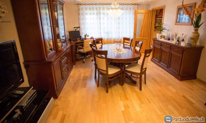 Parduodamas 2 kambarių butas I. Simonaitytės gatvėje, 55 kv/m, 4 aukšte.