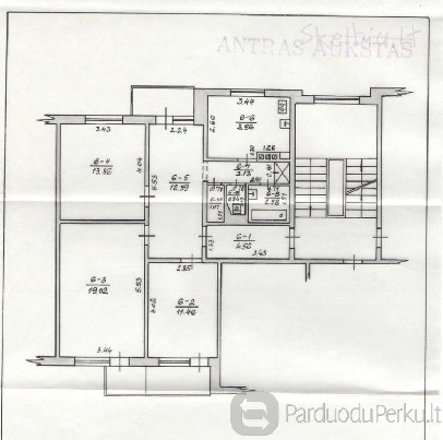 PARDUODAMAS 3 KAMBARIŲ BUTAS