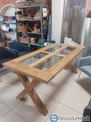 Parduodamas ąžuolinis  stalas