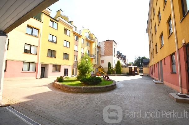 Parduodamas erdvus butas prestižinėje vietoje