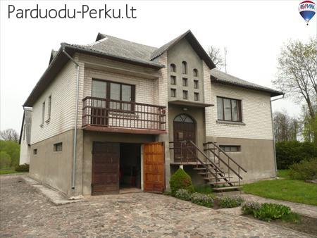 Parduodamas gyvenamasis namas Viekšniuose, Mažeikių rajone