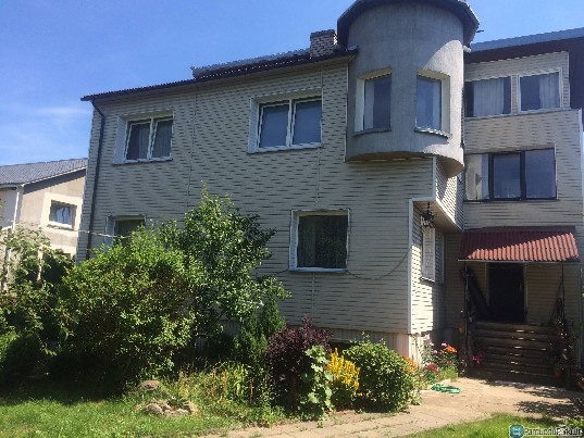 Parduodamas gyvenamasis namas