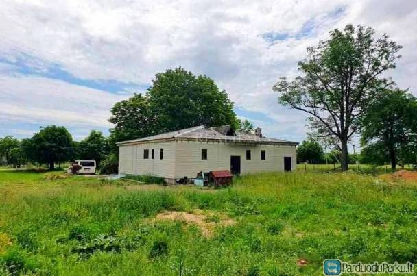 Parduodamas komercinės paskirties pastatas