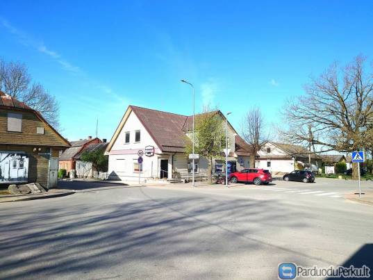 Parduodamas labai pigiai Gruzdžių centrinėje aikštėje 312,12 m² pastatas