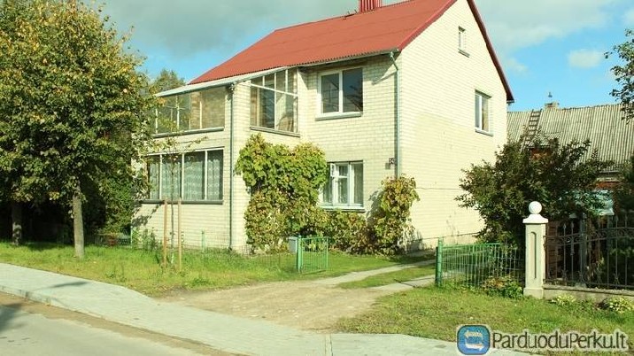 Parduodamas mūrinis namas Gargžduose