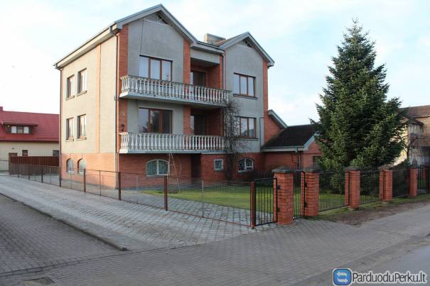 Parduodamas namas esantis 3,3 km atstumu nuo Šiaulių miesto centro