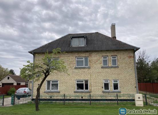 Parduodamas namas K. Donelaičio g., Šiauliuose, 136.92 kv.m ploto, 2 aukštai