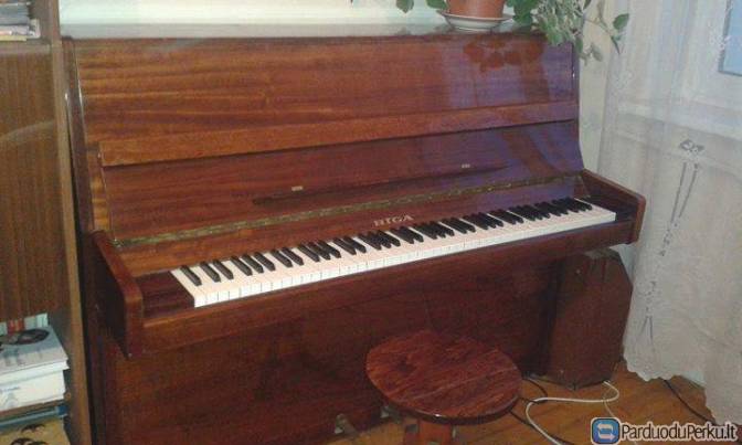 Parduodamas naudotas pianinas