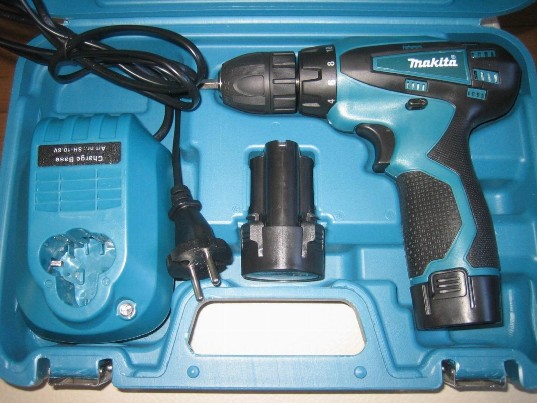 Naujas suktuvas-grežtuvas makita su lion baterijom