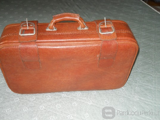 Parduodamas odinis lagaminas