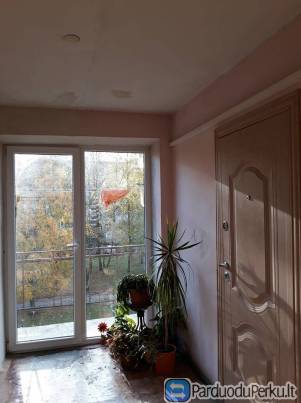 Parduodamas Šilutes pl. priešais opel centra , kambarys bendrabutyje, 18 kv.m , 5/3 aukštas, po kapi